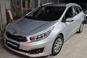 Salon PL Bluetooth Klimatyzacja Halogeny Dealer Kia